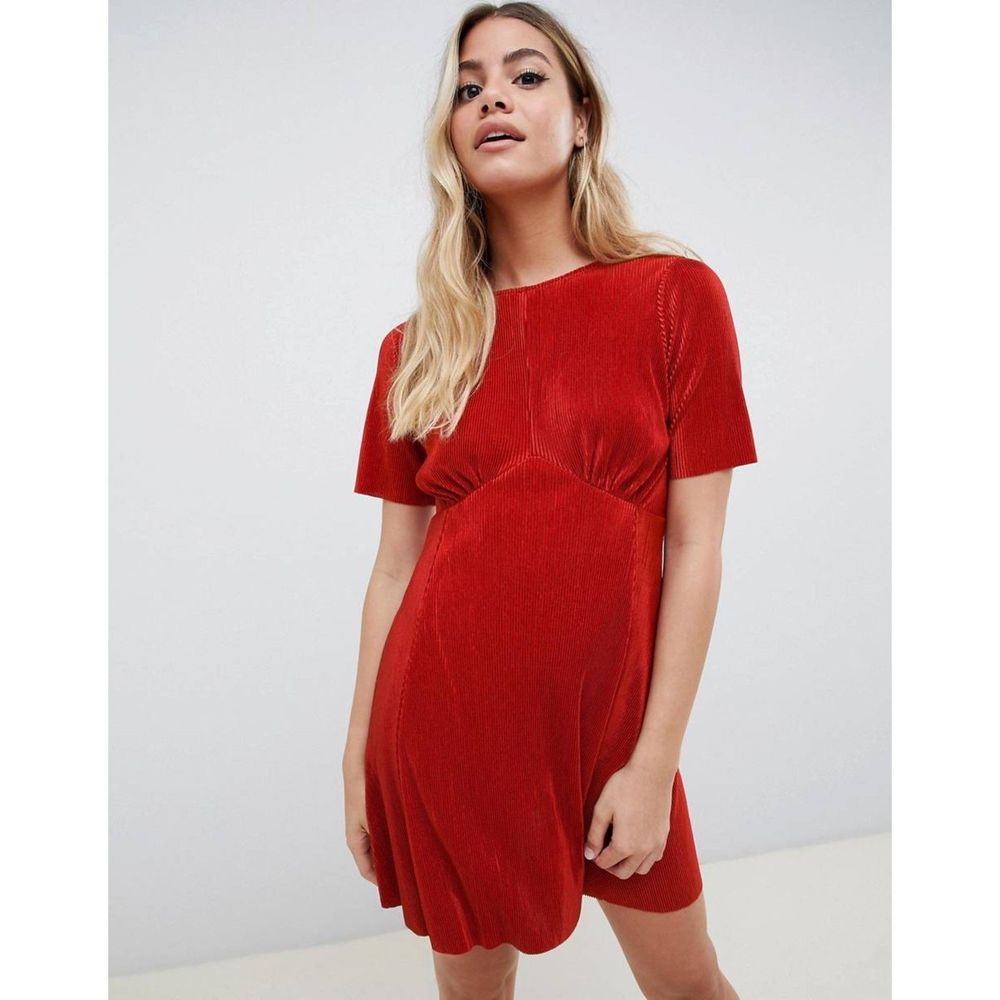ASOS DESIGN Ultimate Tea Dress in Plisse, EUC, Size 4